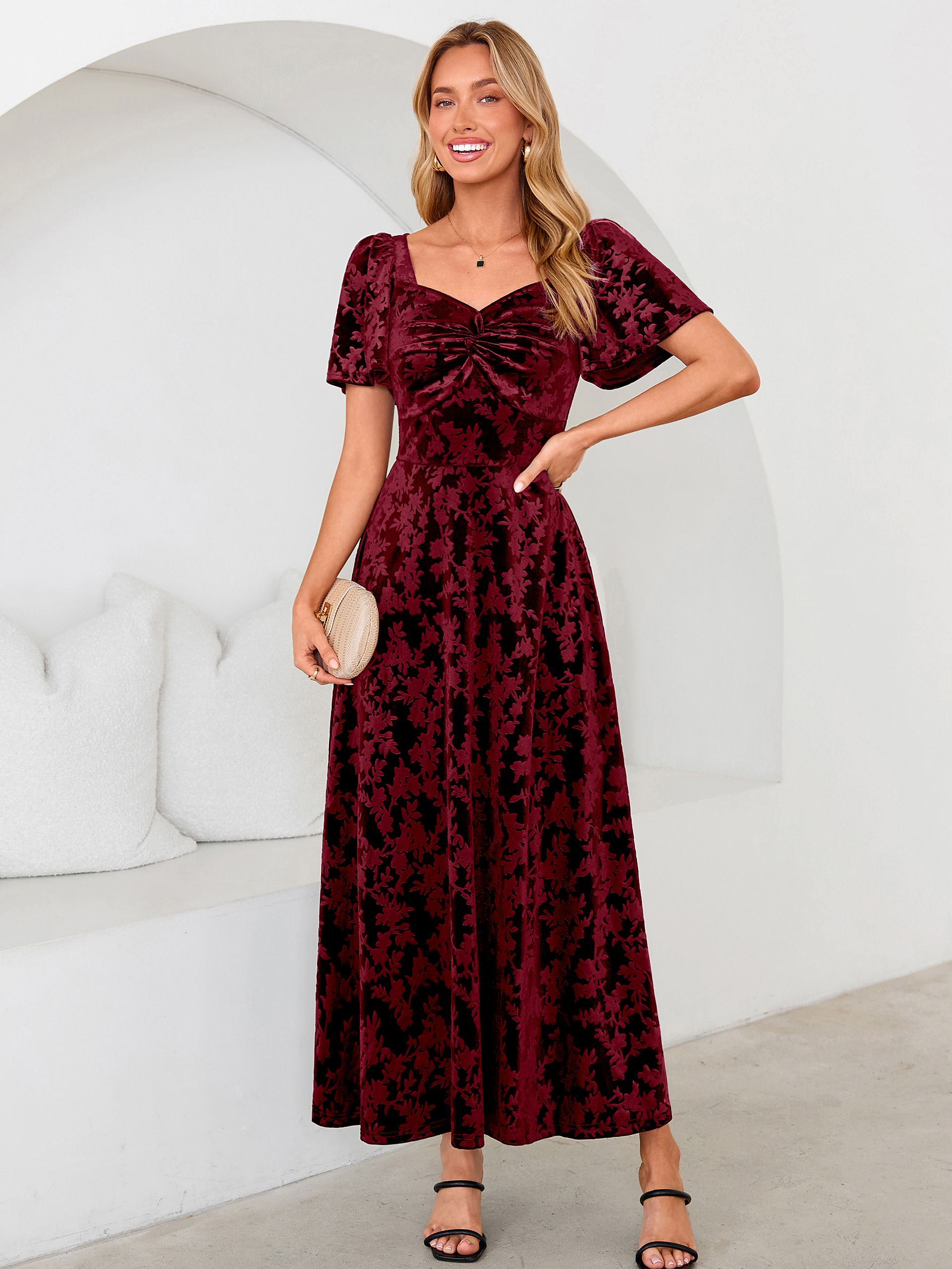 Chic Sweetheart Neck Embossed Velvet Maxi Dress