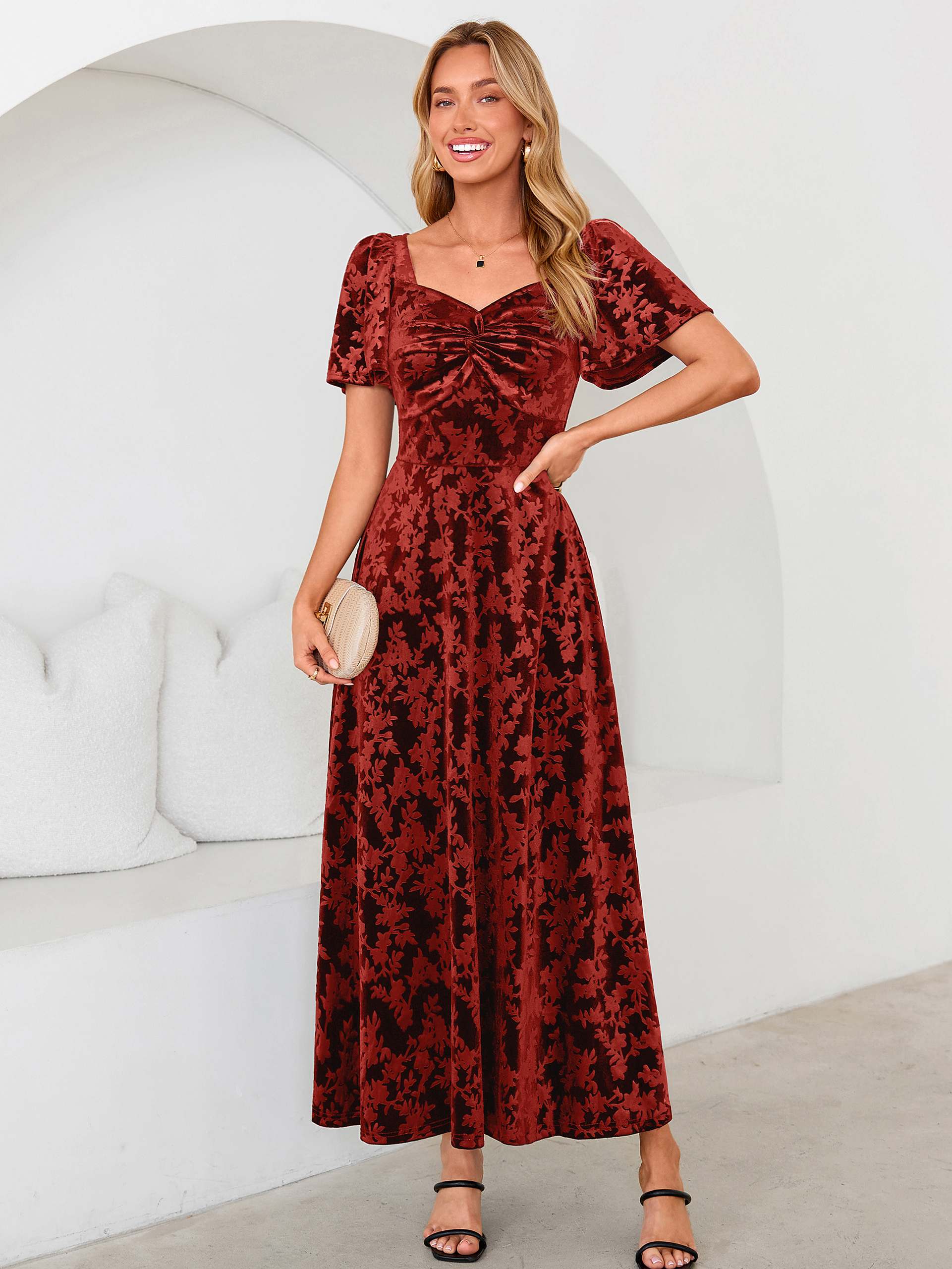 Chic Sweetheart Neck Embossed Velvet Maxi Dress