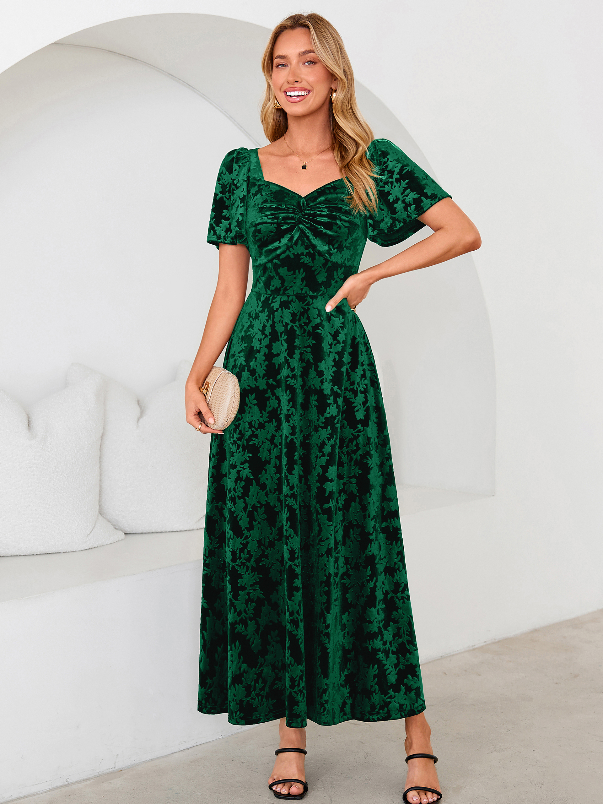 Chic Sweetheart Neck Embossed Velvet Maxi Dress