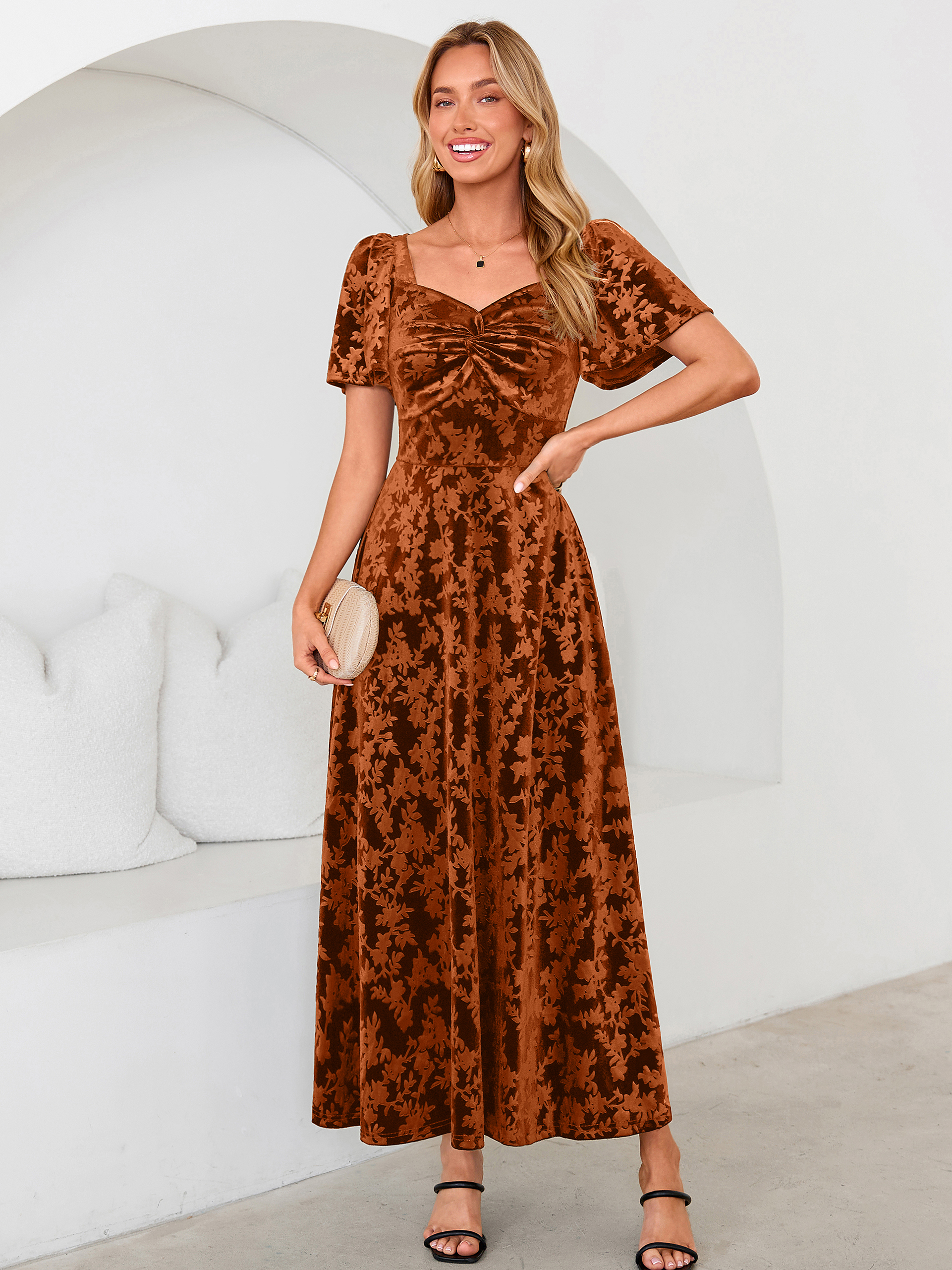 Chic Sweetheart Neck Embossed Velvet Maxi Dress