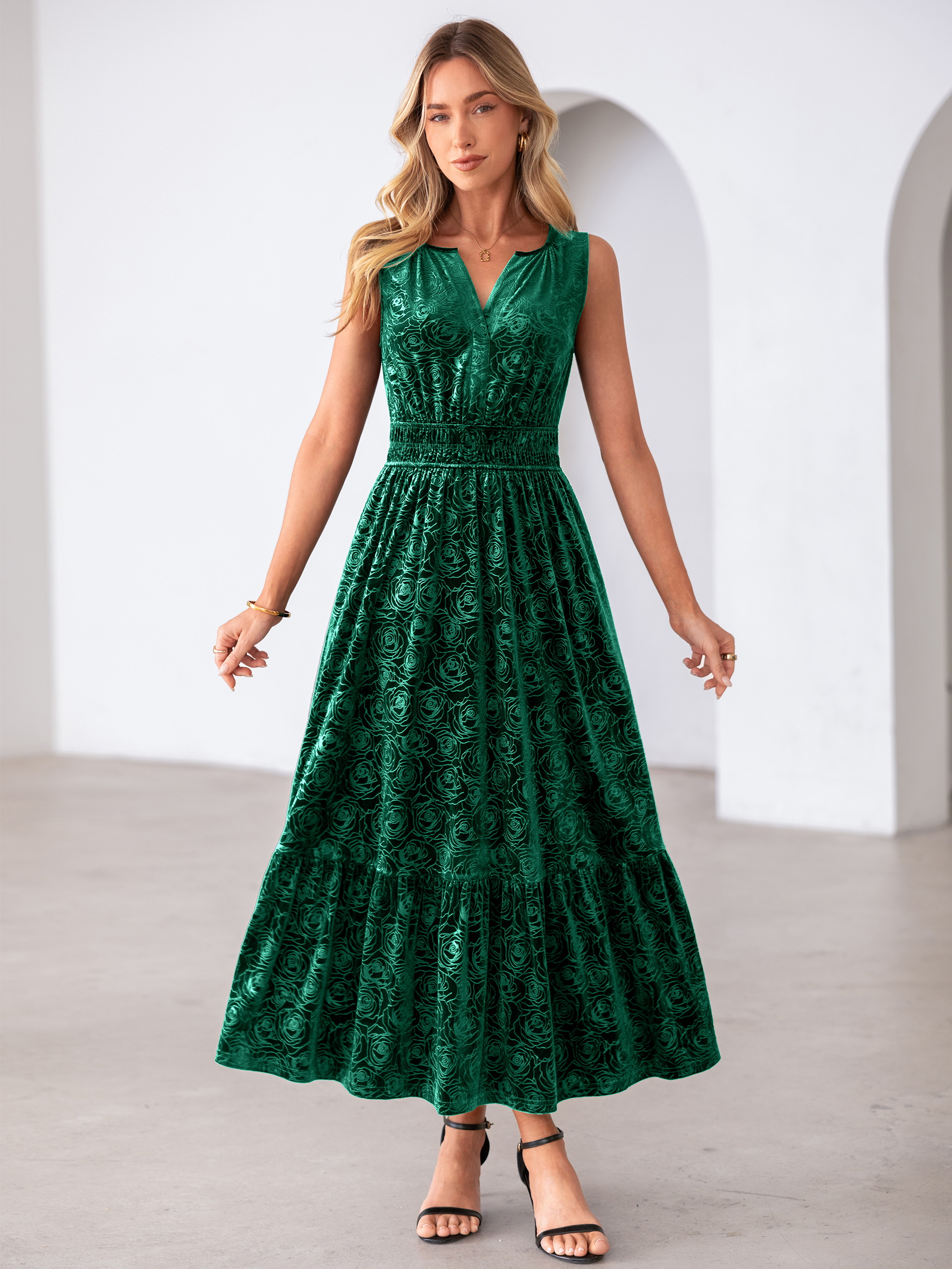 Sleeveless V-Neck Embossed Floral Velvet Maxi Dress - Dark Green