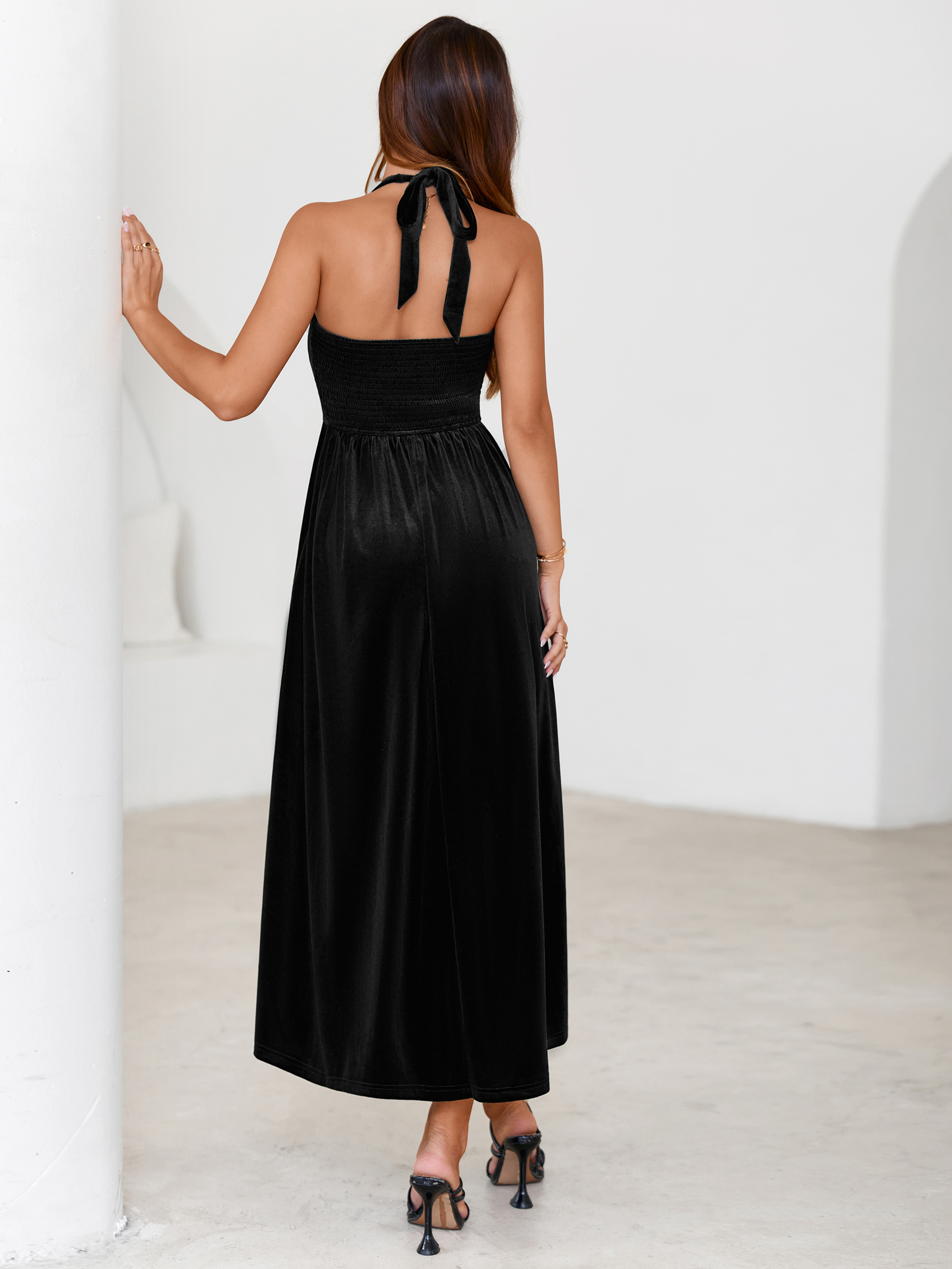 Halter Neck Velvet Backless Party Maxi Dress
