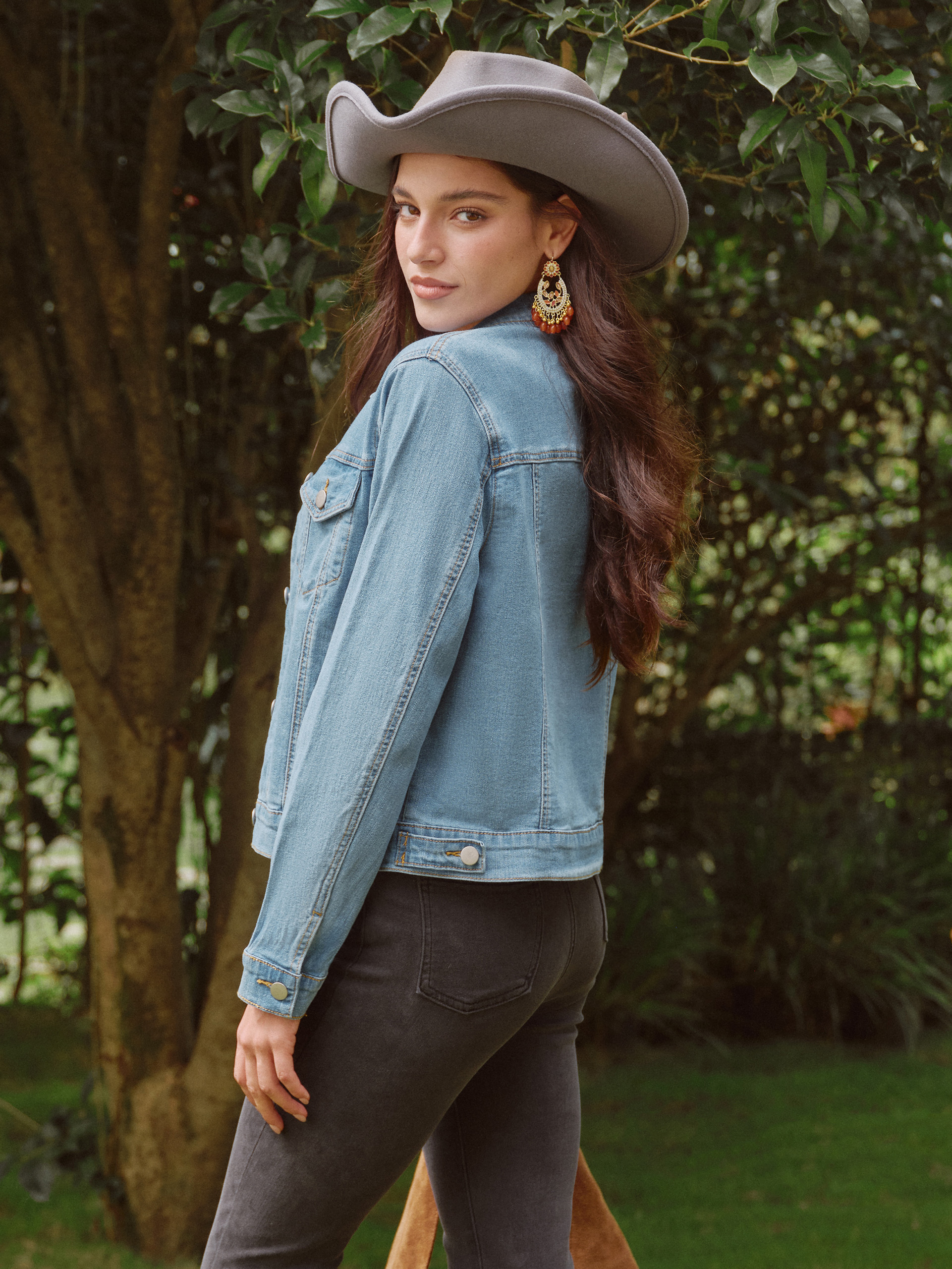 Cropped Button Down Stretch Fitted Denim Jacket