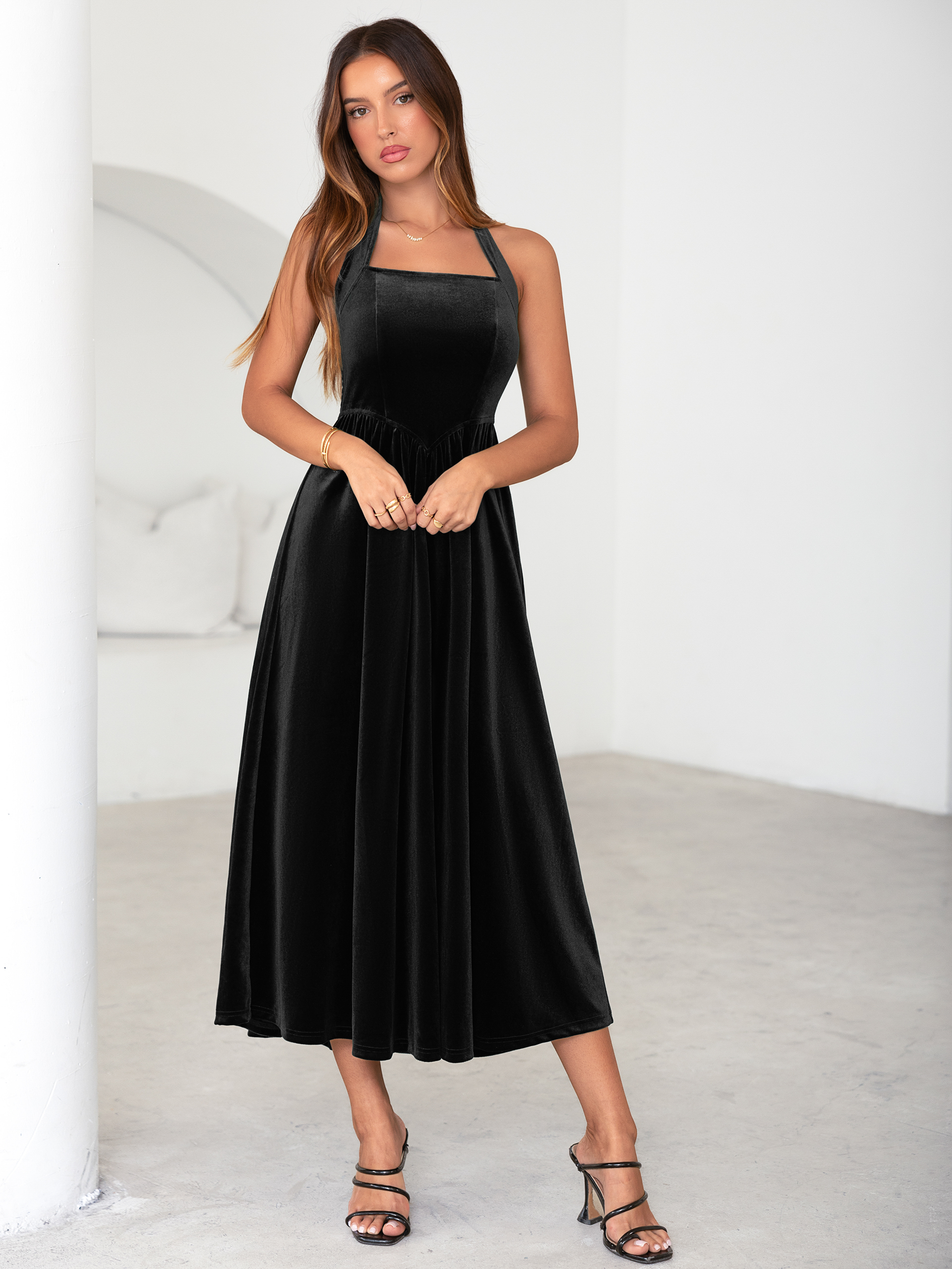 Halter Neck Velvet Backless Party Maxi Dress