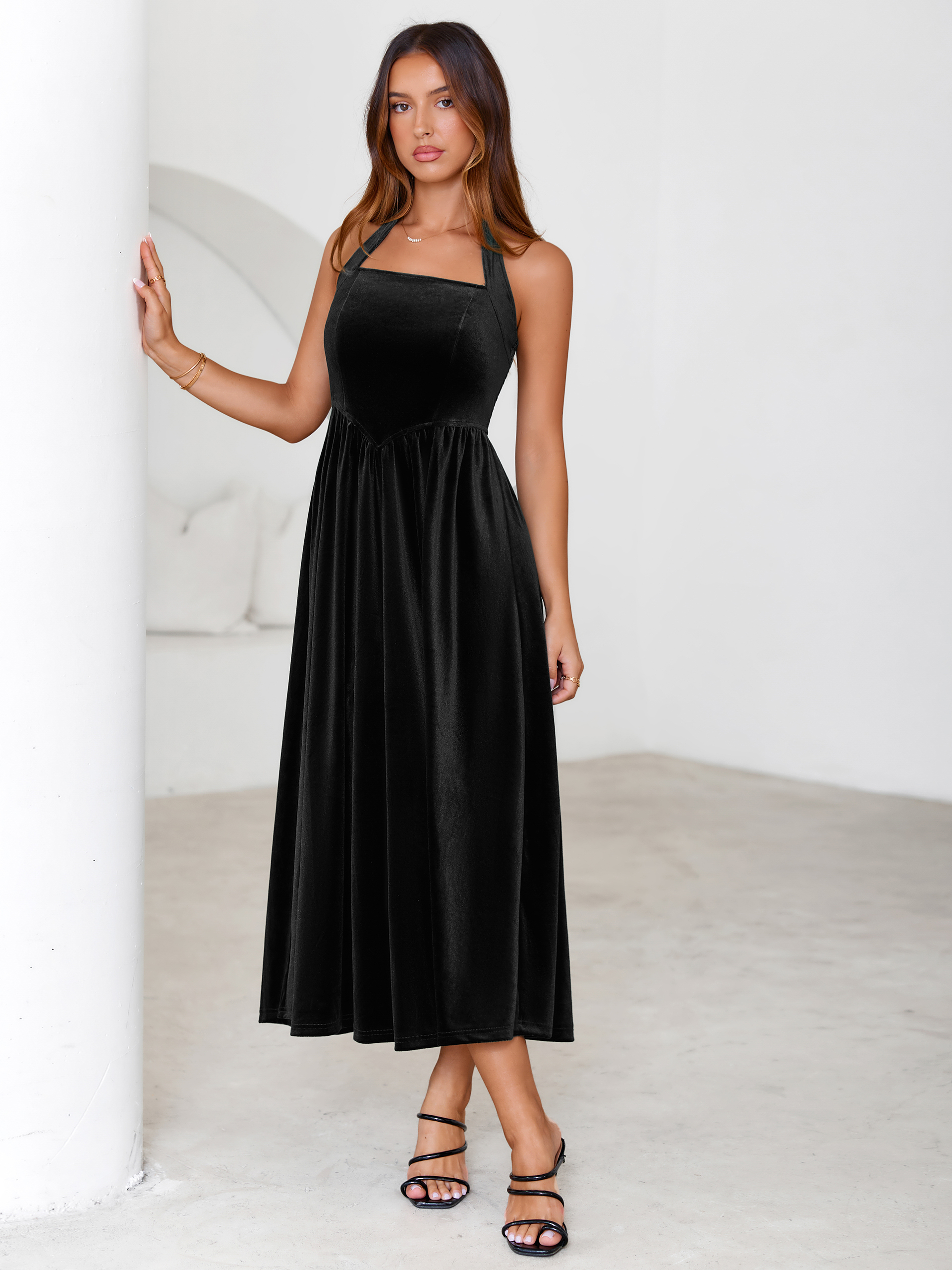 Halter Neck Velvet Backless Party Maxi Dress