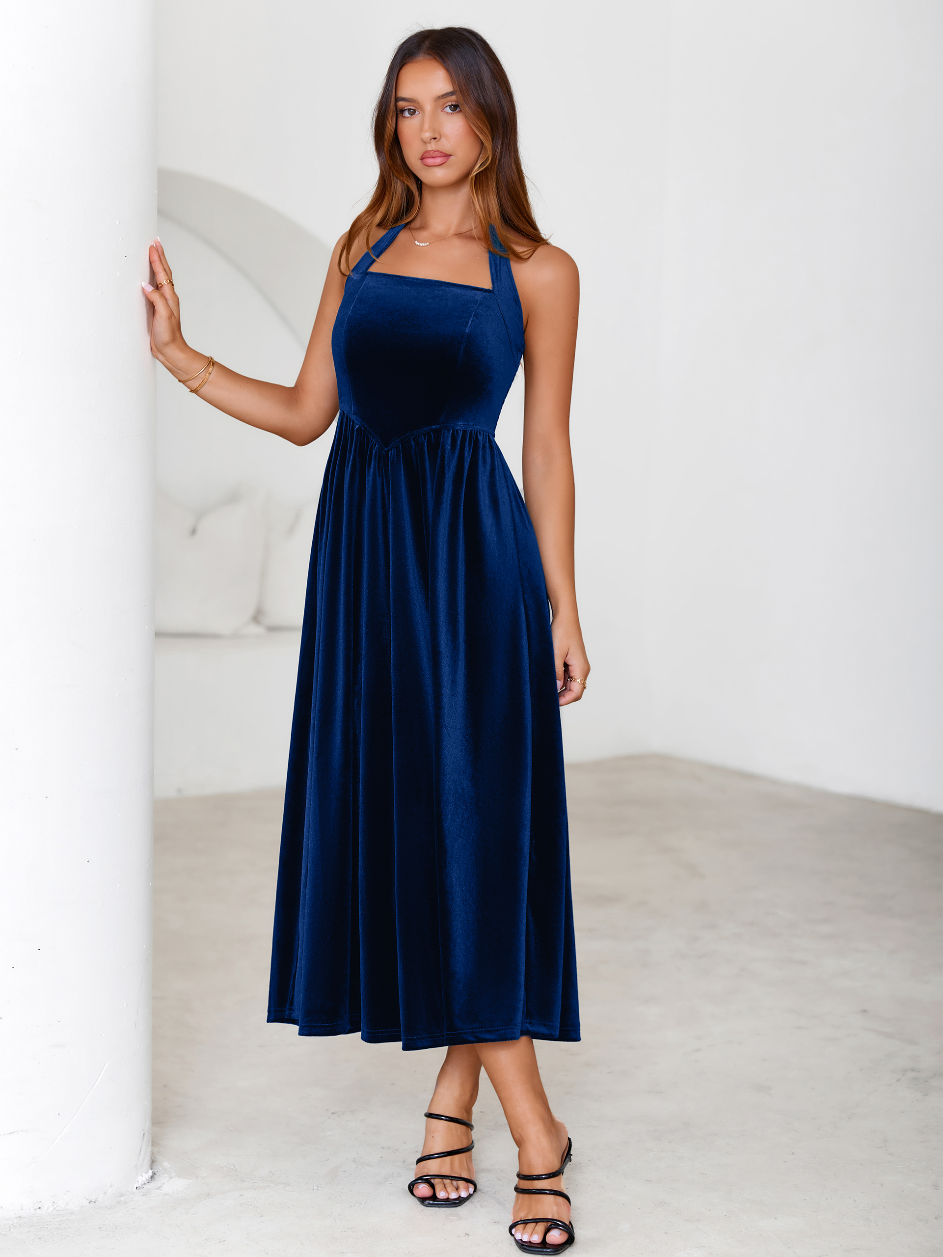 Halter Neck Velvet Backless Party Maxi Dress