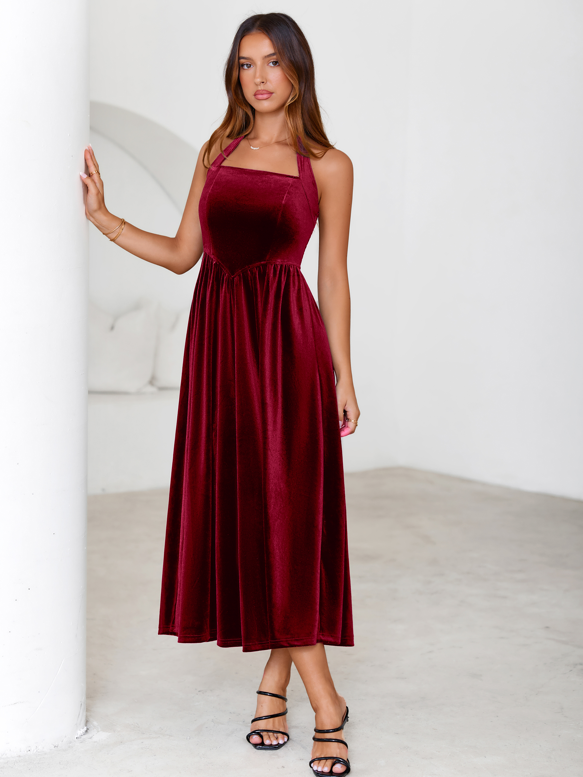 Halter Neck Velvet Backless Party Maxi Dress