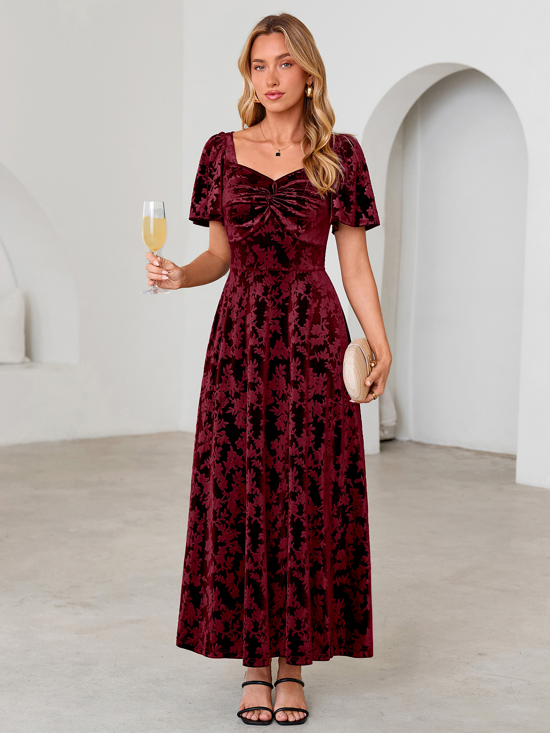 Chic Sweetheart Neck Embossed Velvet Maxi Dress