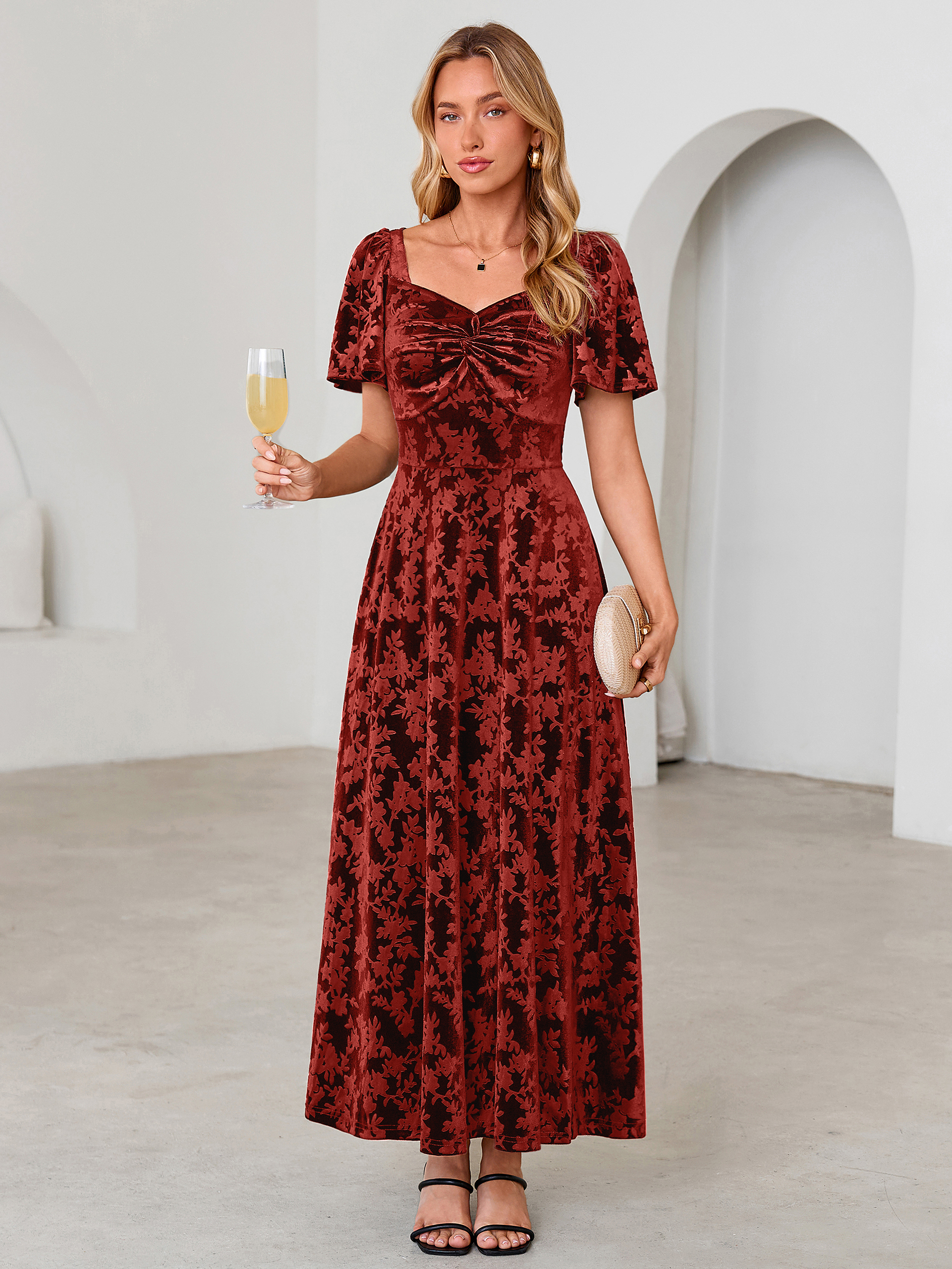 Chic Sweetheart Neck Embossed Velvet Maxi Dress