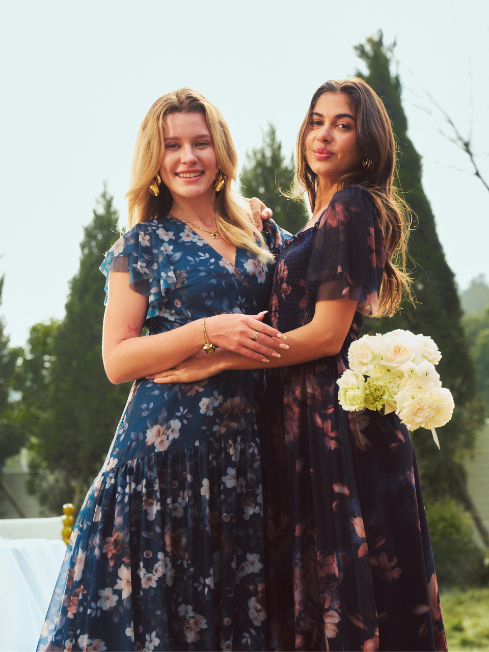 {"default":"Romantic Floral Dresses"}
