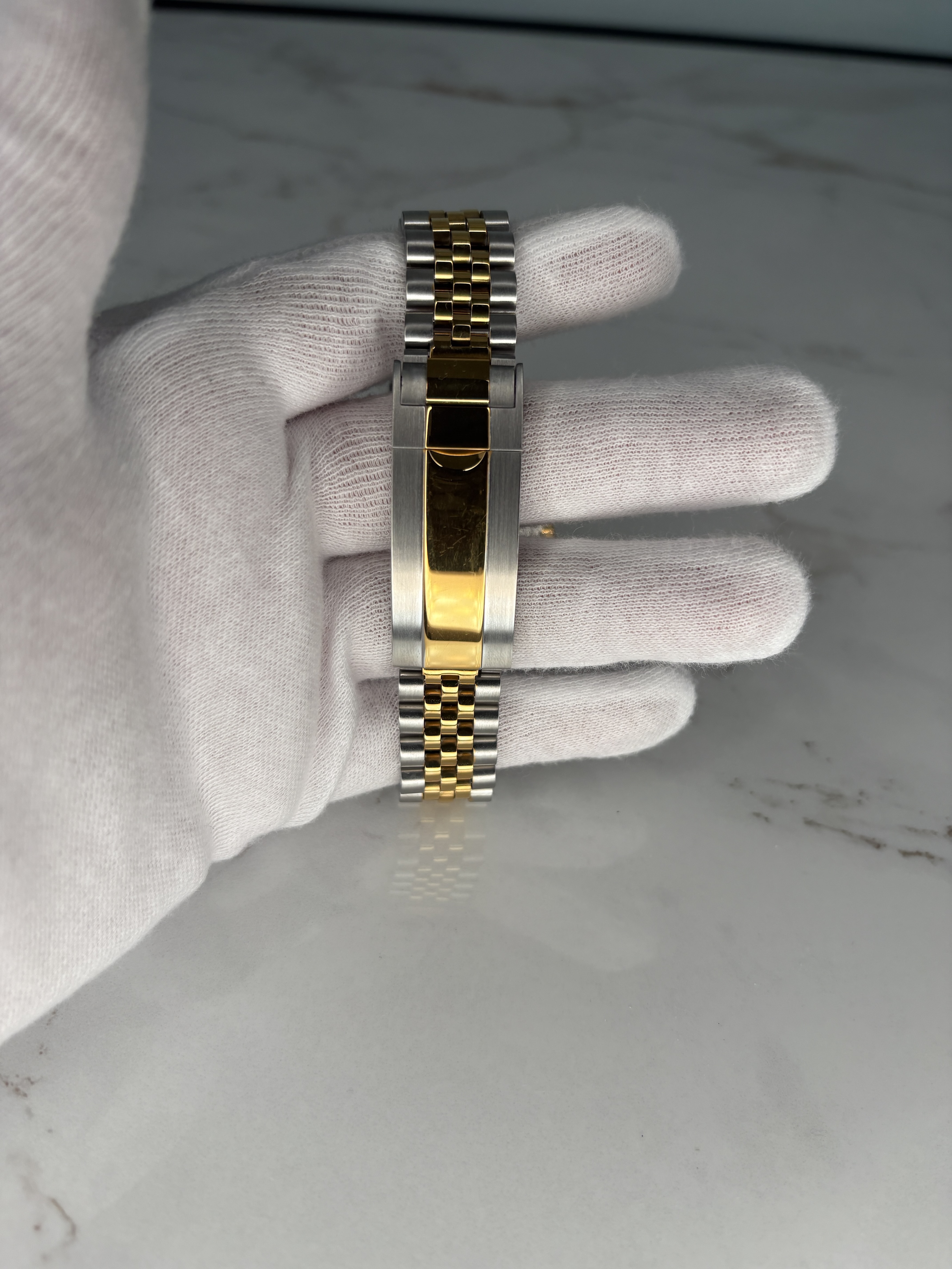 Seikojust | Two Tone