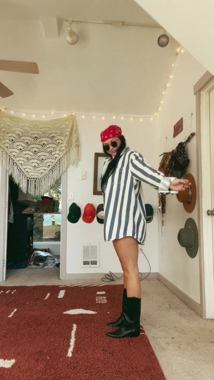 Howdy Western Striped Two-Piece Set – Oversized Shirt & High-Waisted Shorts