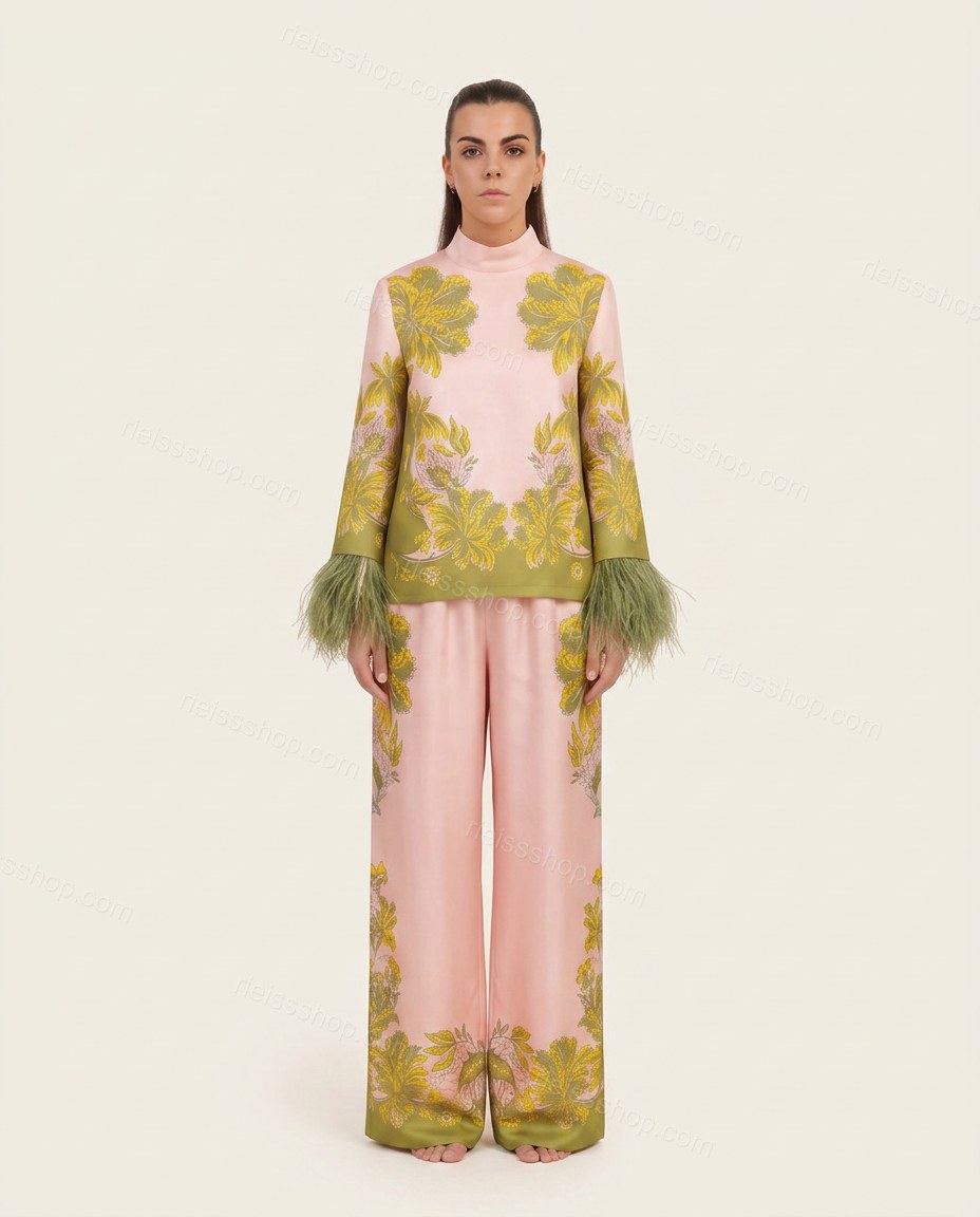 Pink Sleek Floral Pant Set by rieissshop