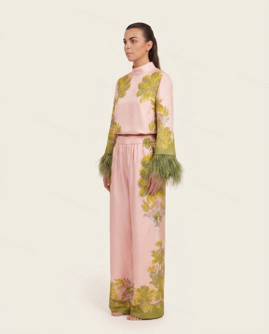 Pink Sleek Floral Pant Set by rieissshop