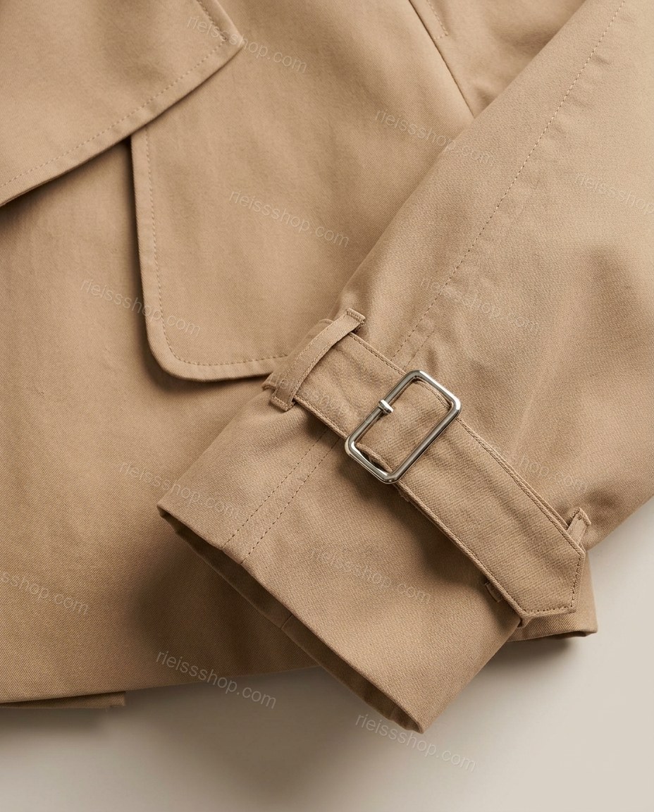 Tan Jacket, close-up of storm flaps, epaulets and belted cuffs, by Rieissshop