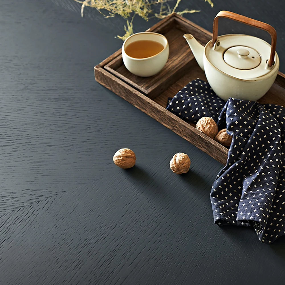 Dysis Round Dining Table