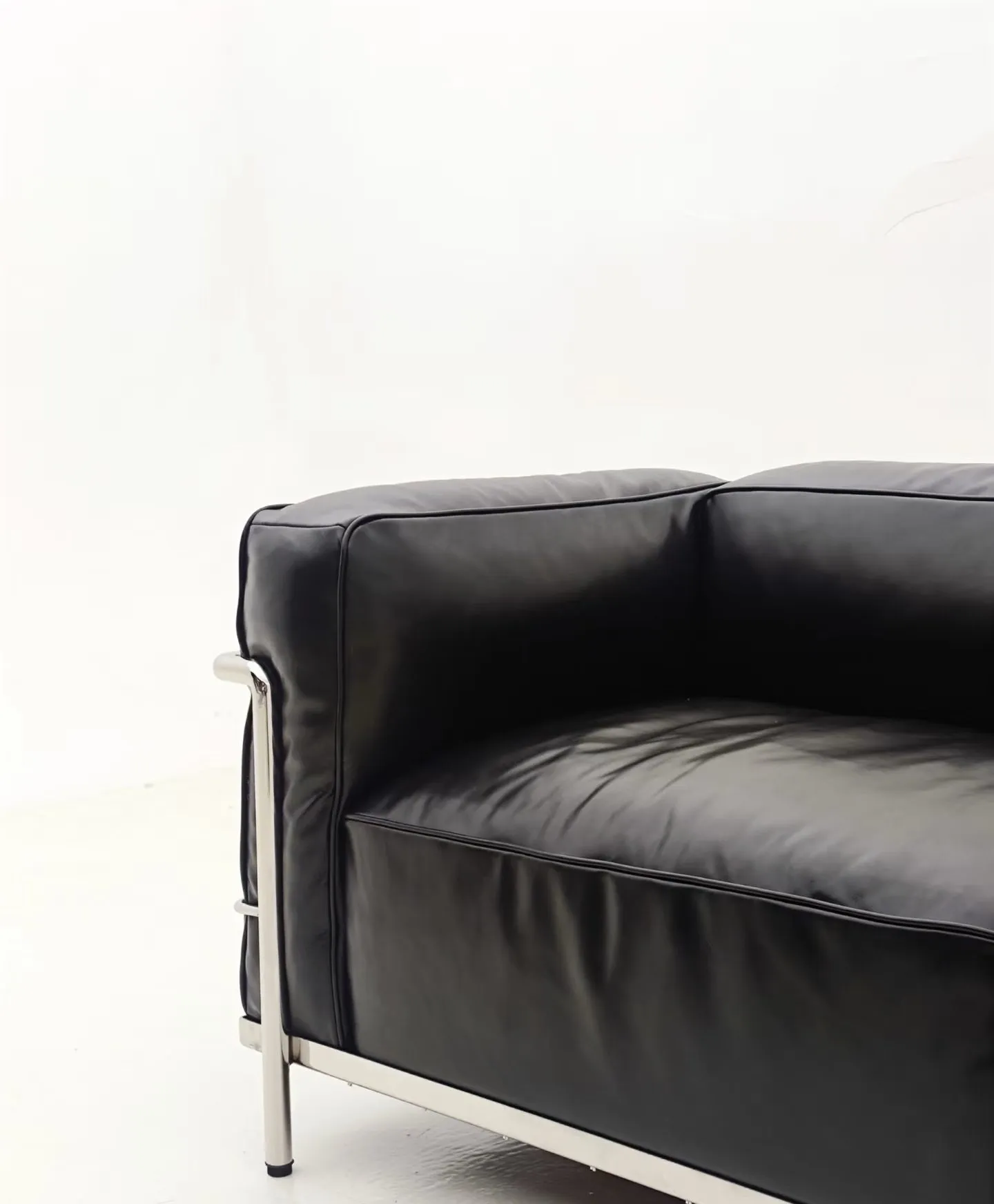 LC3 Sofa