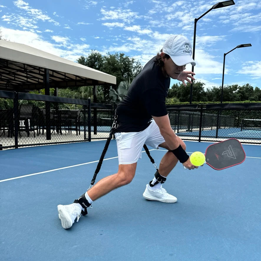 The gravity belt provides variable resistance from 0-20 kg/0-44 lbs