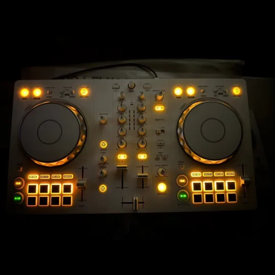 2-Channel DJ Controller for rekordbox & Serato