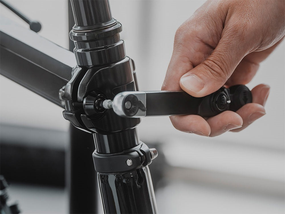 Micro-Torque Precision Pocket Ratchet Kit with Anti-Fracture Calibration Sleeve & Magnetic Extension Core