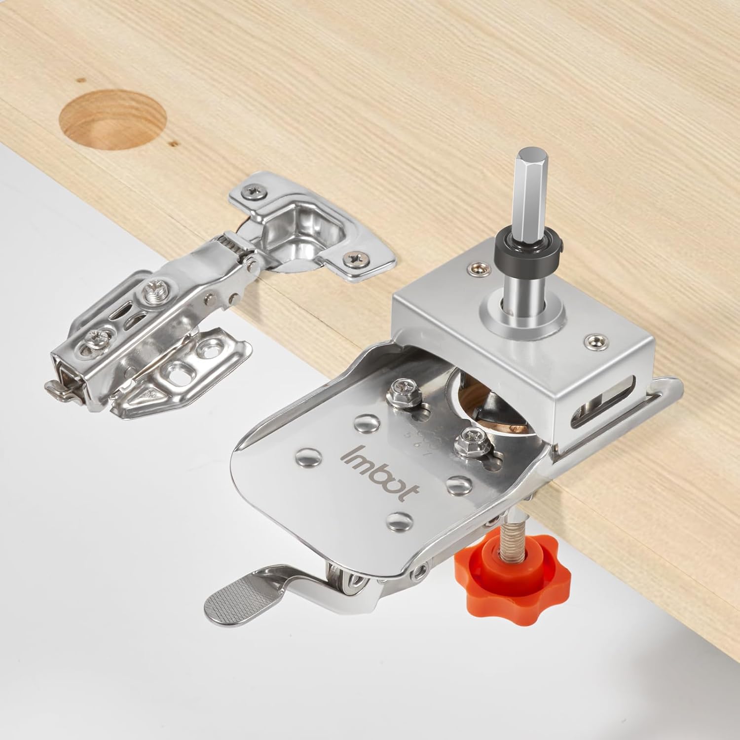 Metal concealed hinge clamps for precision locking of cabinets