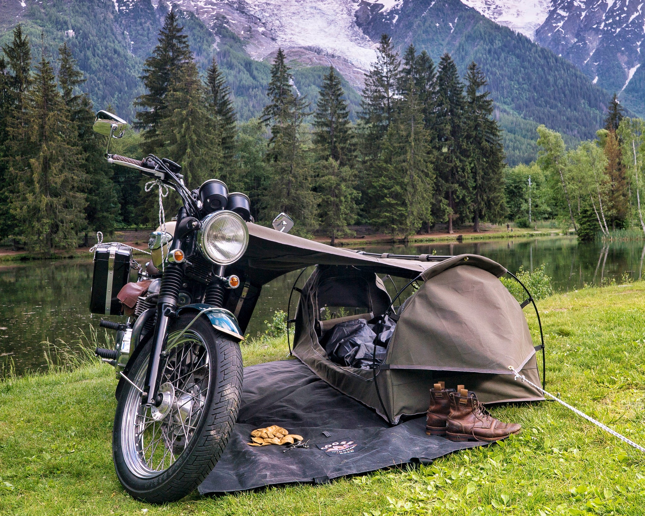 Motorcycle Camping System – All-in-One Canvas Tent with Sleeping Gear