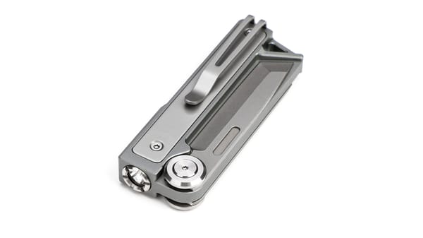 8-in-1 Pocket Tool – Built-in Flashlight, Tanto Blade & Glass Breaker