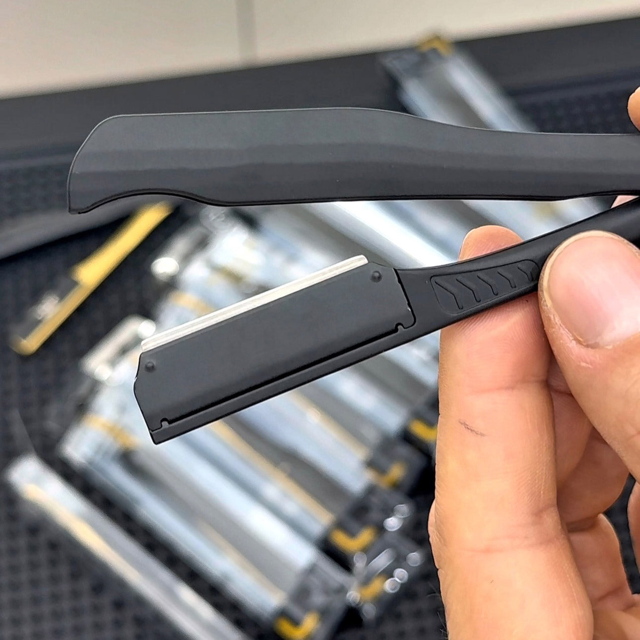 Magnetic Straight Razor – Professional Barber Precision Shaving Tool