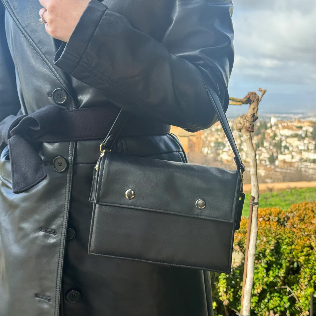 Book Bag – Vegan Leather Protective Case | Padded Interior