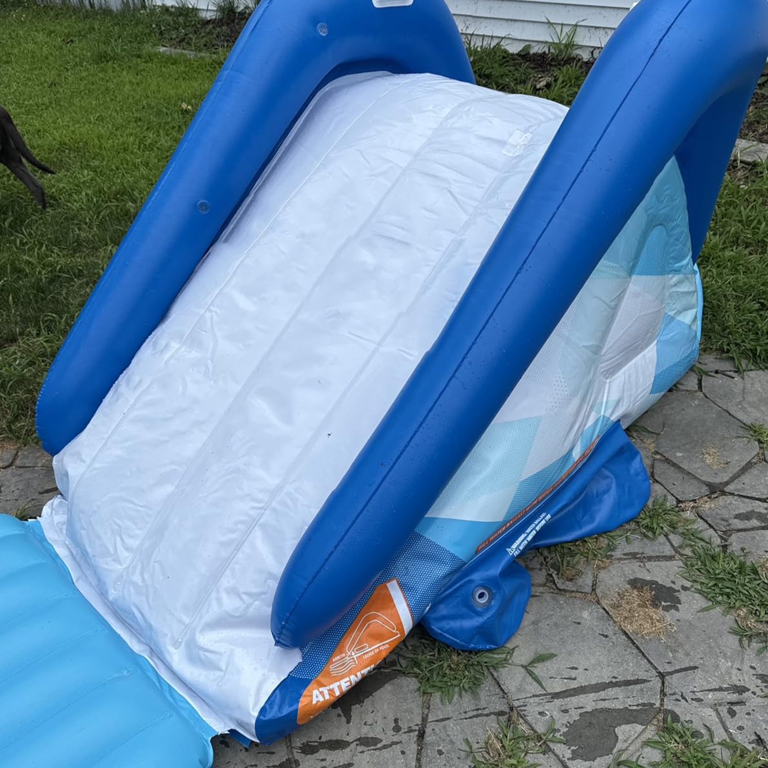 Inflatable Pool Slide with Water Spray Device