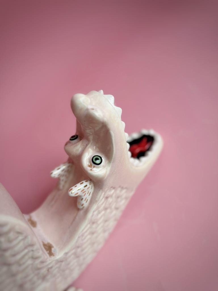 Shenlong Vase – Spiritual Dragon Ceramic Vessel