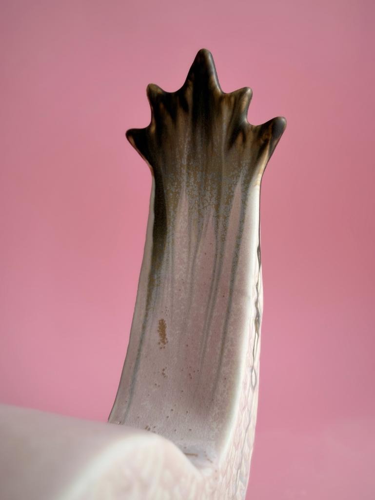 Shenlong Vase – Spiritual Dragon Ceramic Vessel
