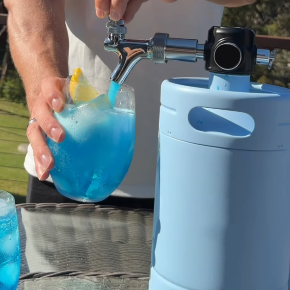Insulated Beverage Dispenser with Tap System