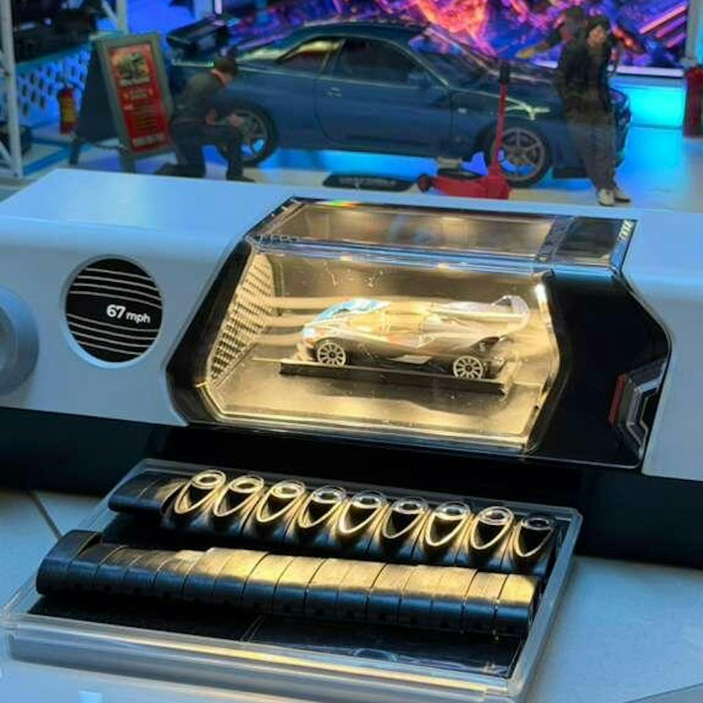 1:64 Scale Car Model Desktop Wind Tunnel – Dynamic Display with Fog Effects