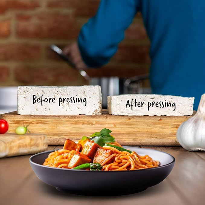 Tofu press quickly removes water