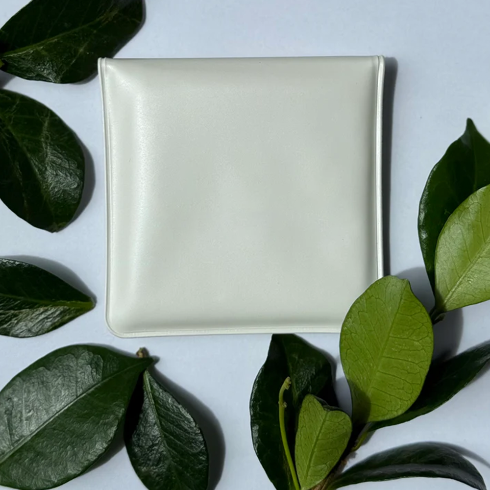 Eco-Friendly Pocket Ashtray – Compact & Reusable