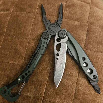 Green Aluminum Multi-Tool with Needlenose Pliers & 154CM Knife