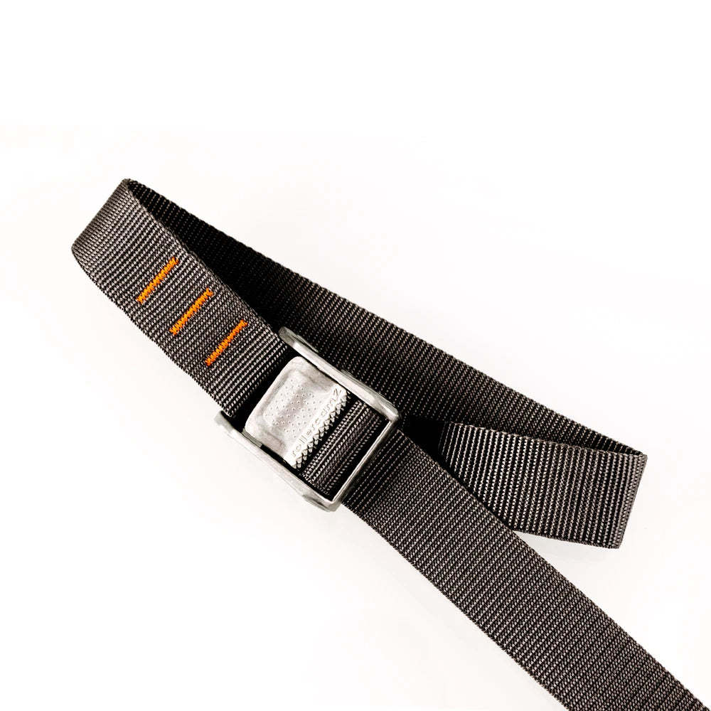 Traction plate fixing kit