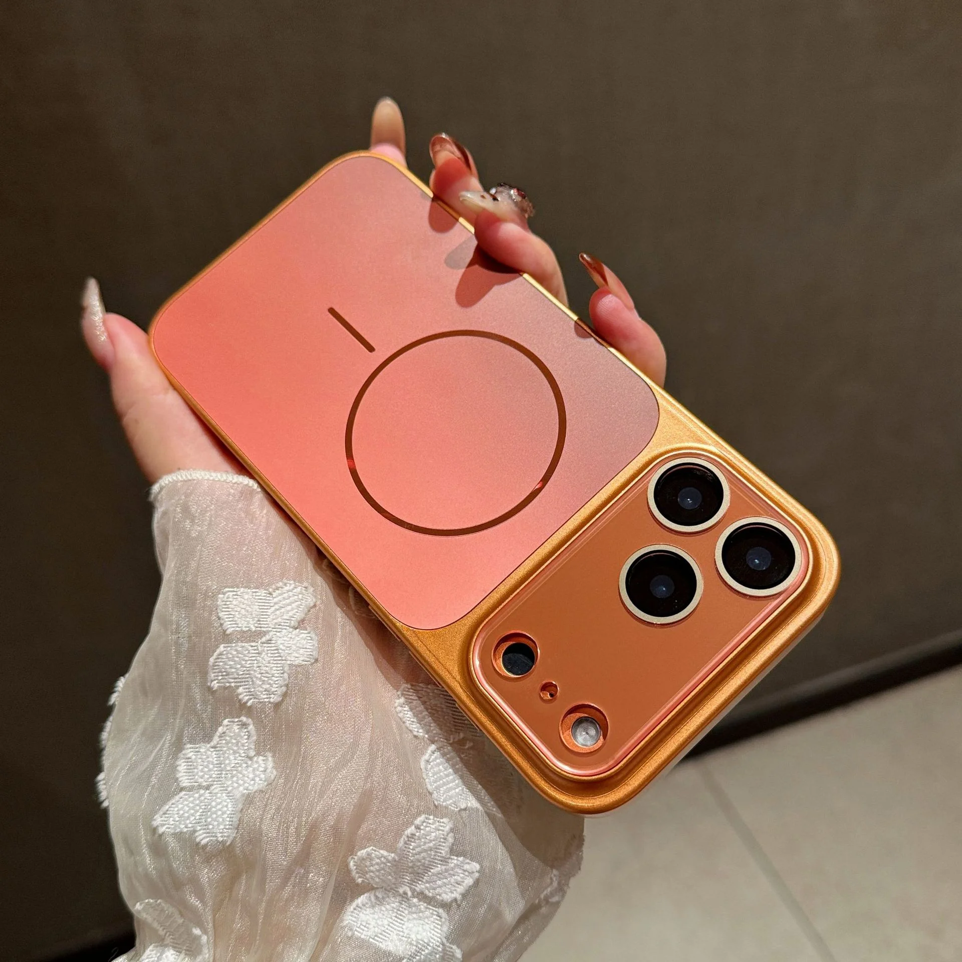 ✨Új, luxus matt, fémes hatású, MagSafe-kompatibilis, 🎉ütésálló védőtok iPhone sorozathoz