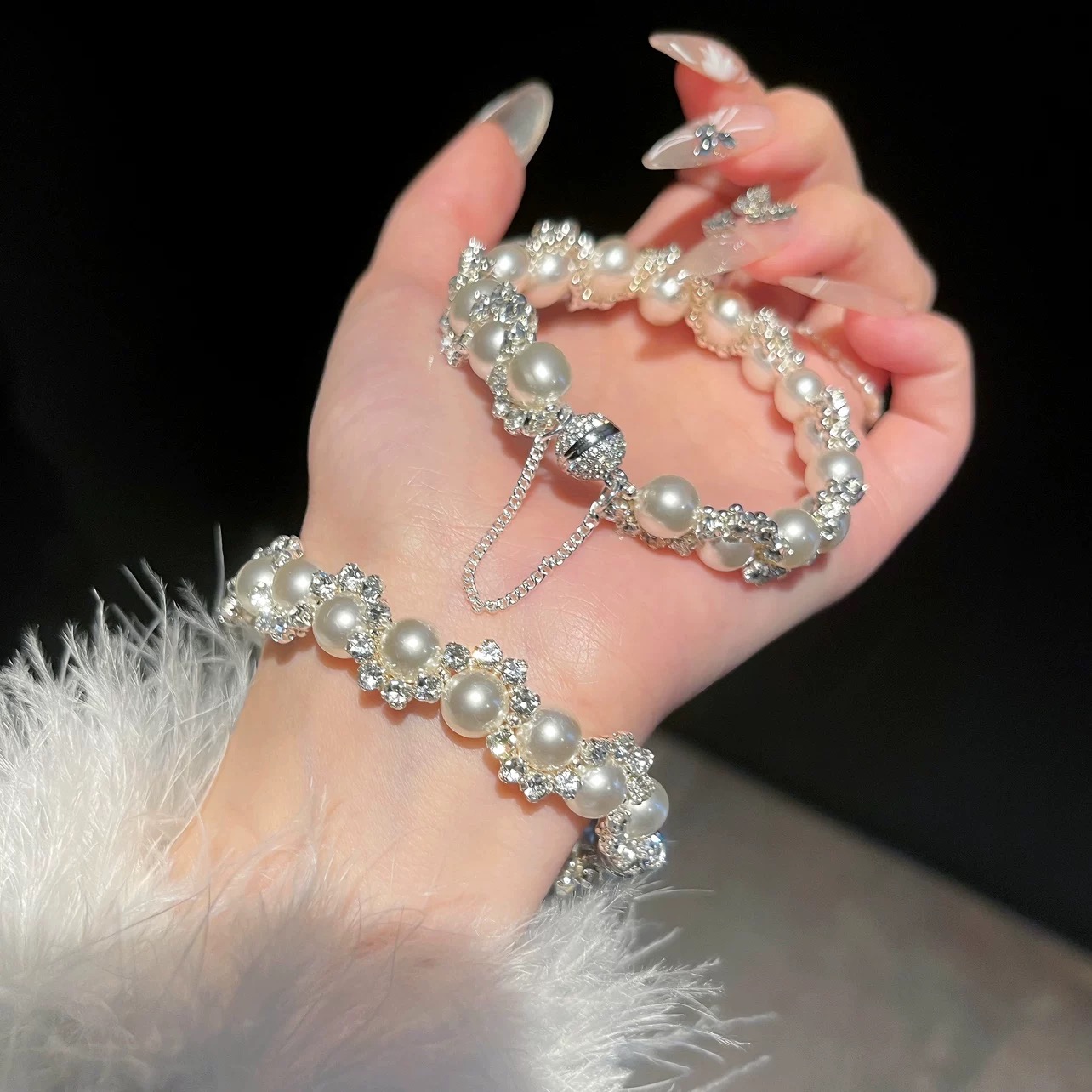 Náramek s imitací perly „Manta Růže“ se zirkony