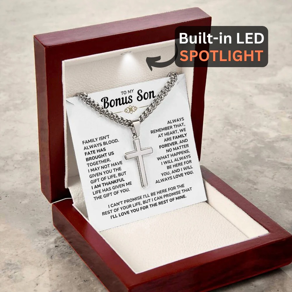 Moje rodina navždy“ – Křížový přívěsek s Cuban Link řetízkem | Pro bonusového syna