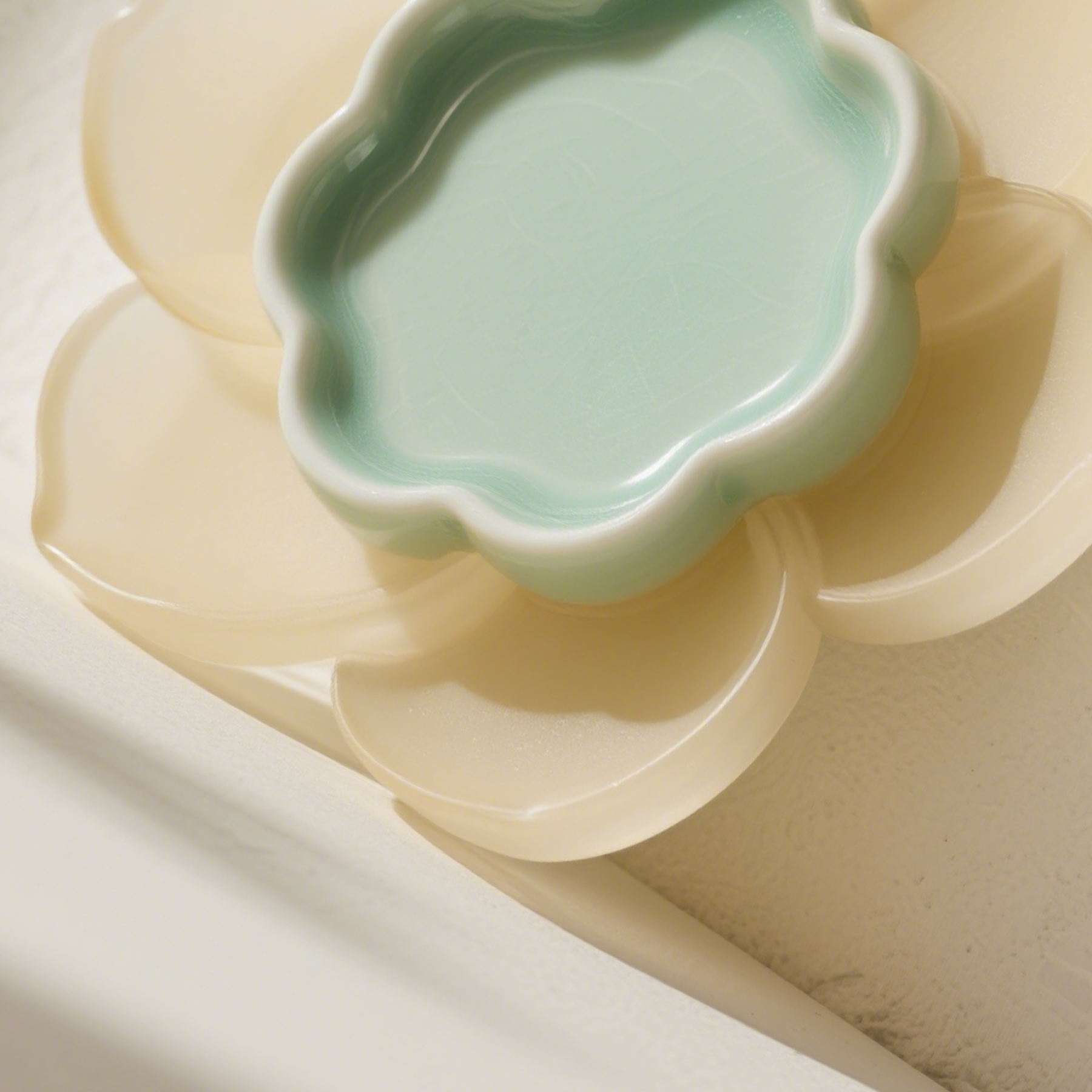 Rince-pinceaux en forme de fleur en céramique