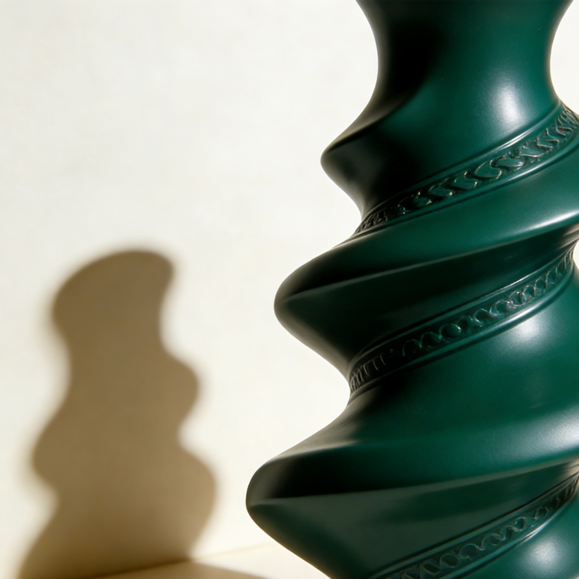 Dekoracyjny wazon ceramiczny 