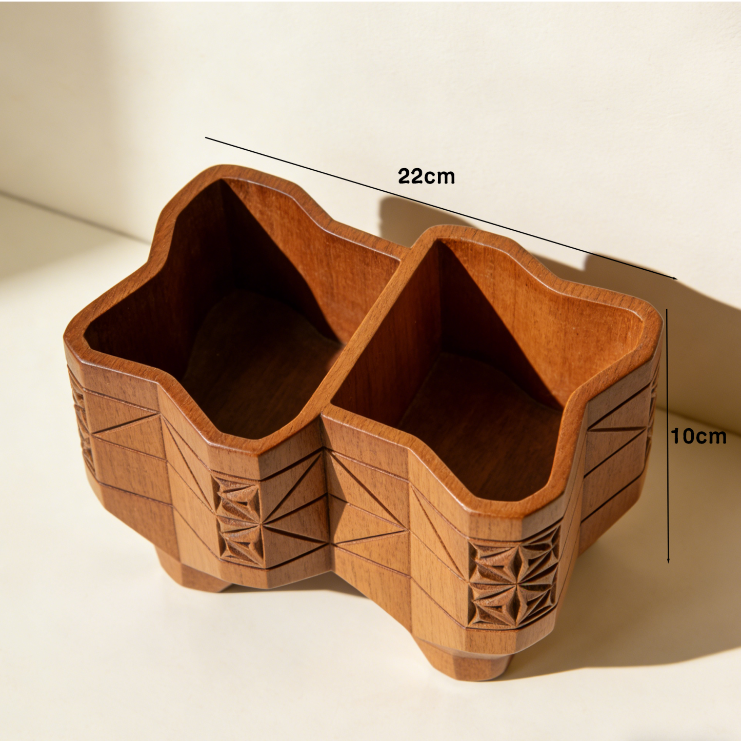 Drewniany organizer na biurko