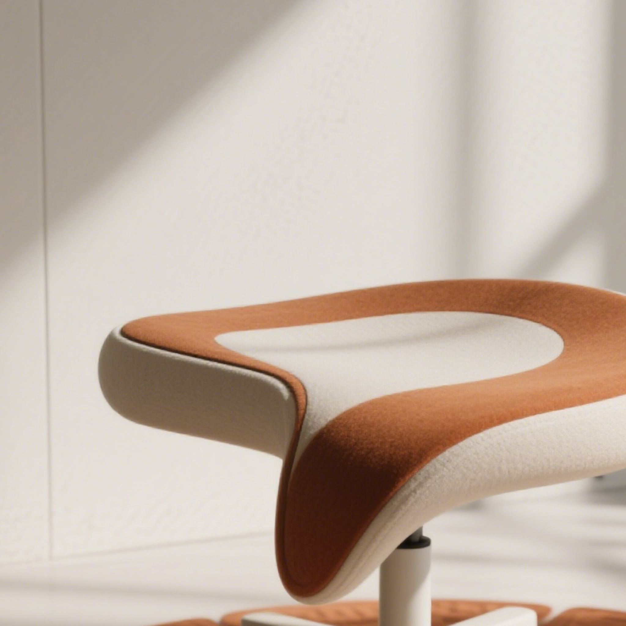 Ergonomikus irodai sz&eacute;k k&eacute;nyelmes &uuml;lőfel&uuml;lettel