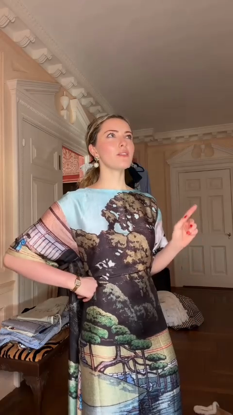 Landscape Print Oversized Silk-Blend Dress-Mesadic