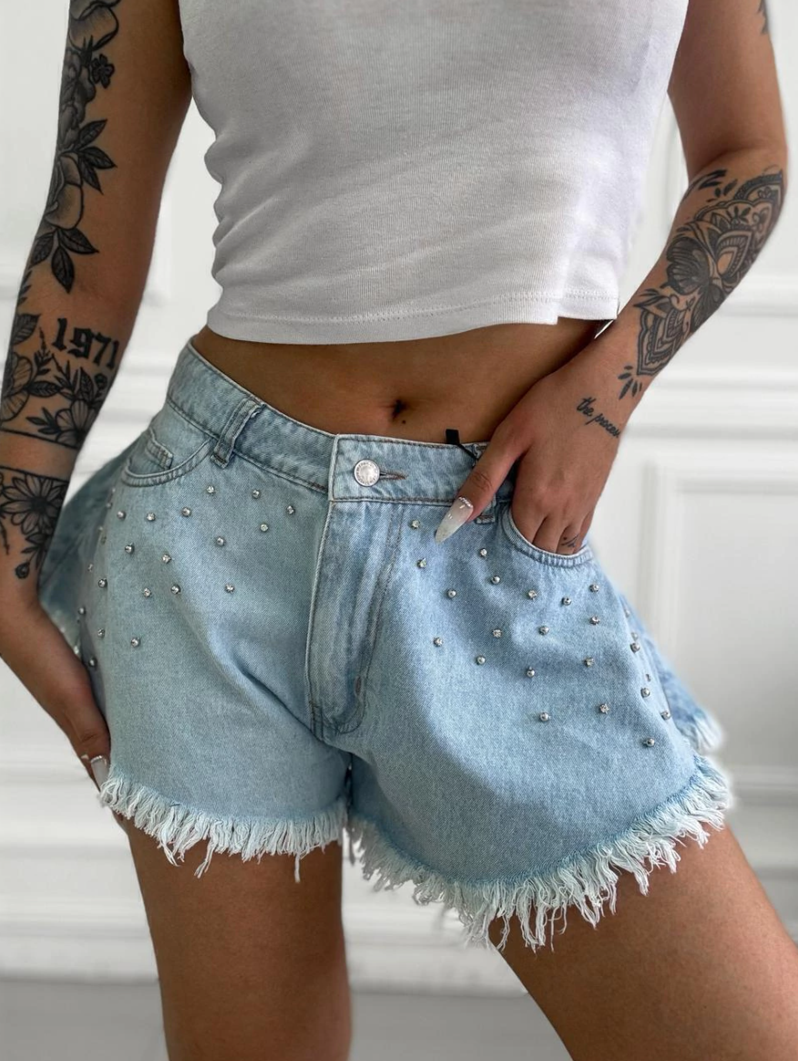 Light-colored washed denim studded shorts-Mesadic