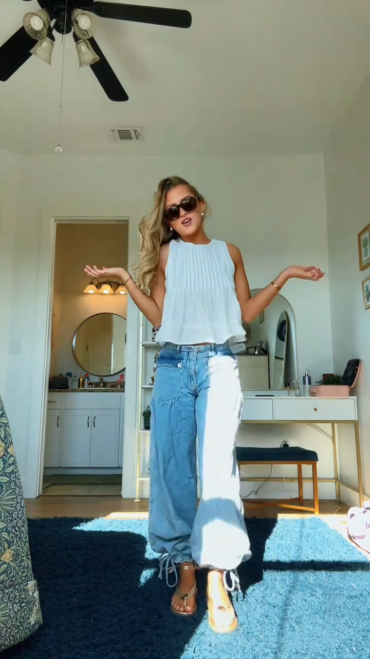 White ruffled top and light-colored loose-fitting jeans set-Mesadic