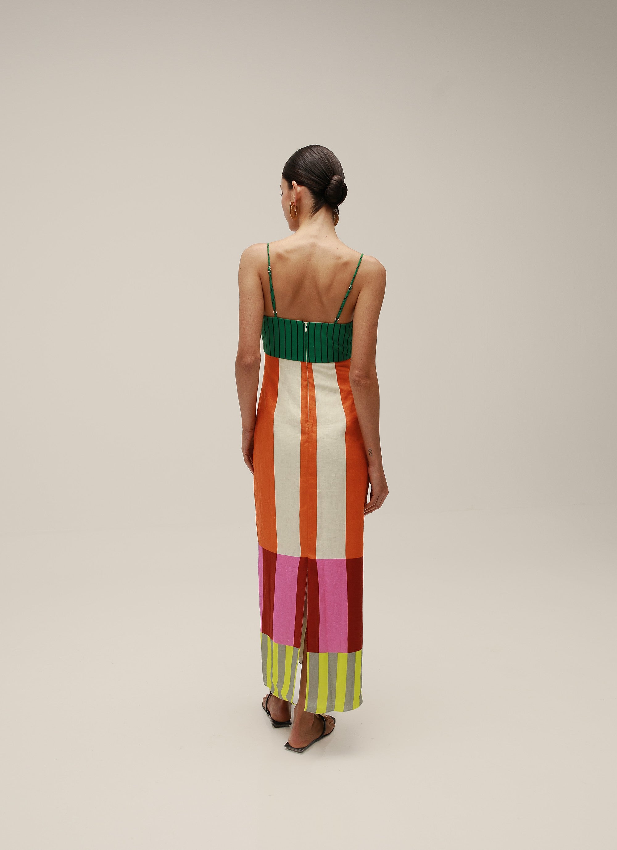 Color-blocked striped backless midi dress-Mesadic