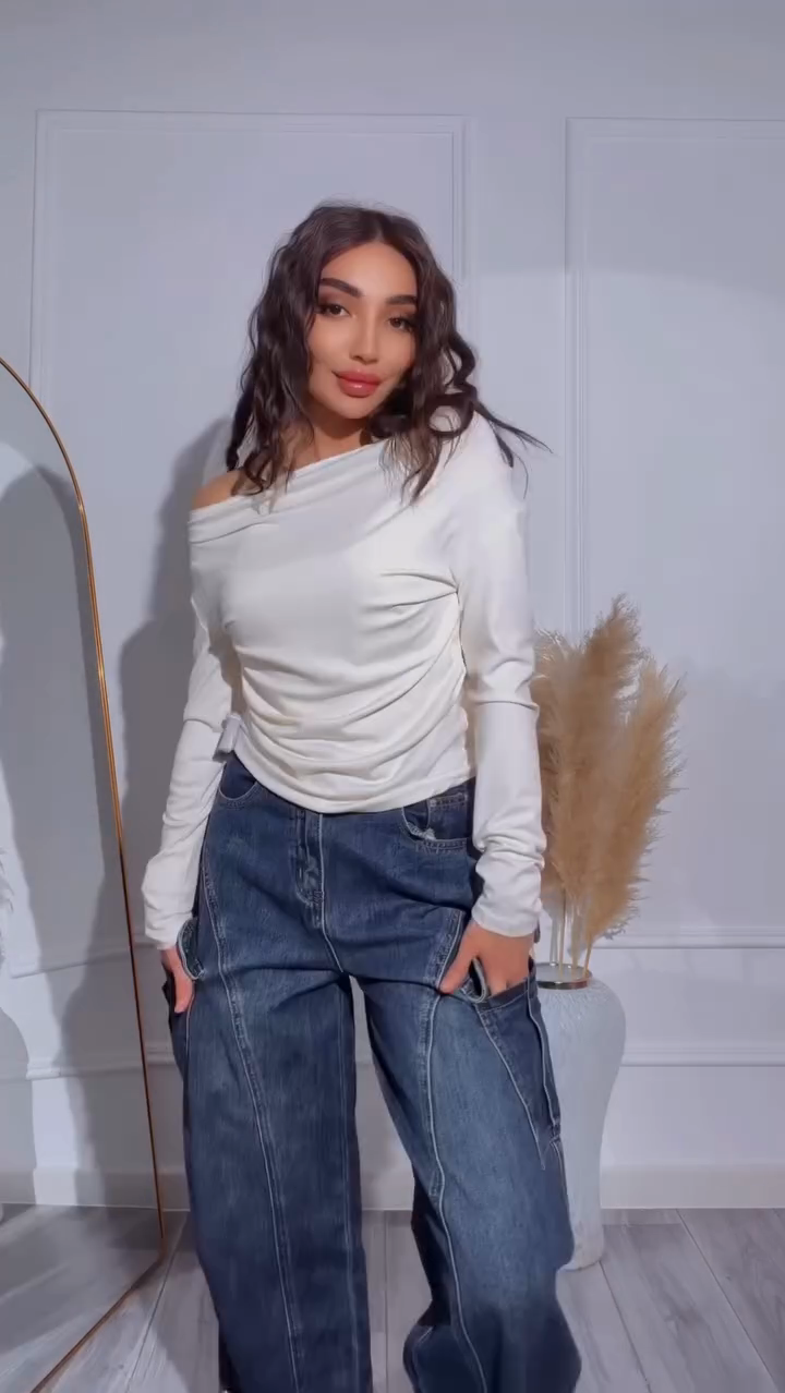 Dark washed wide-leg cargo jeans-Mesadic